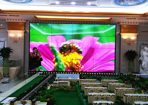 91免费看片下载拼接屏怎么样？使用拼接屏的优势有哪些？